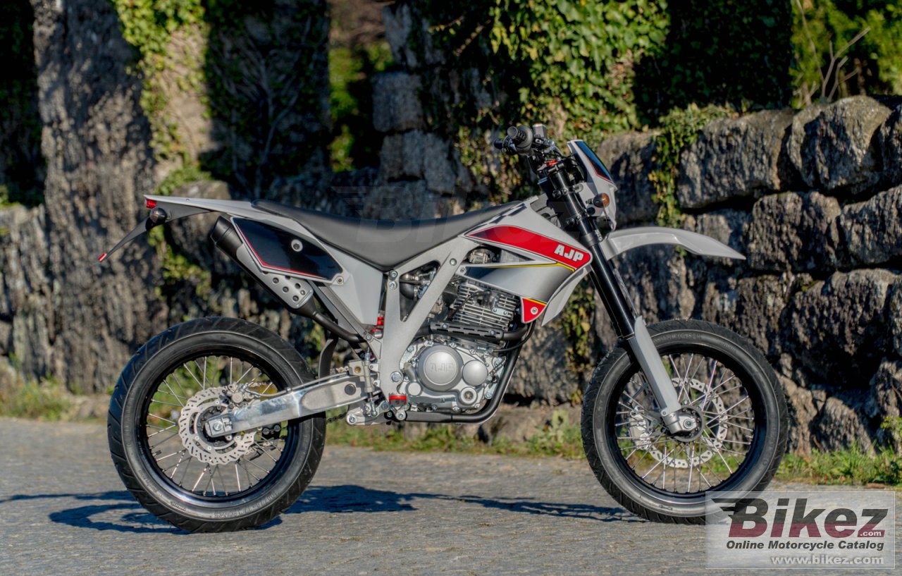 AJP PR3 Supermoto 240