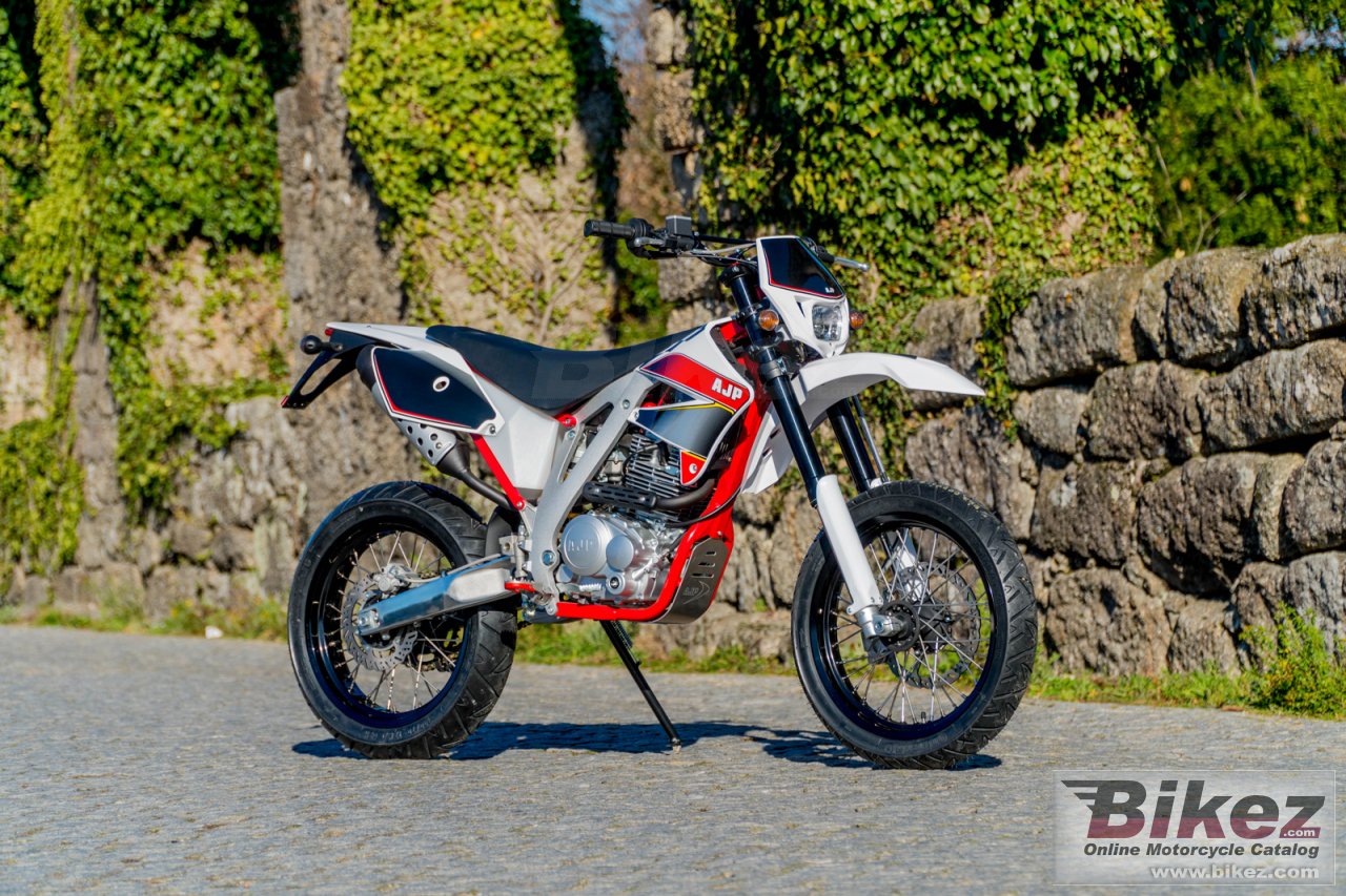 AJP PR3 Supermoto Pro 240