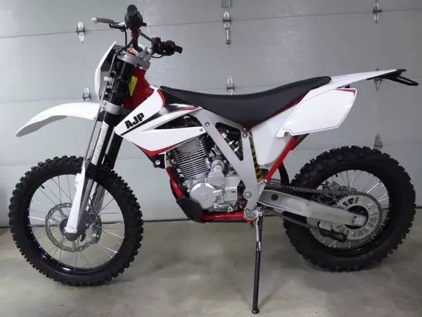 AJP Pr4 125 Enduro