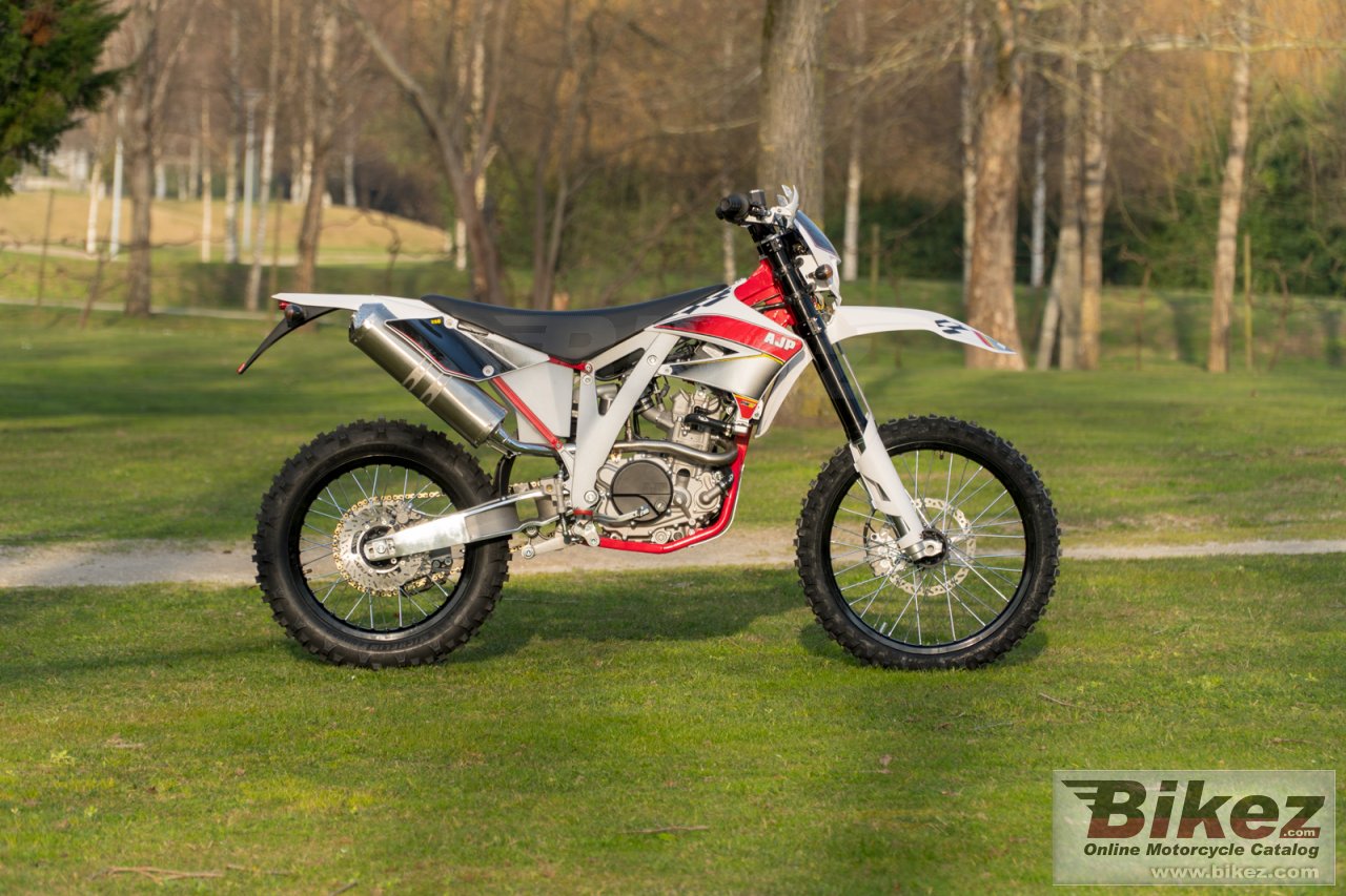 AJP PR5 250 Enduro