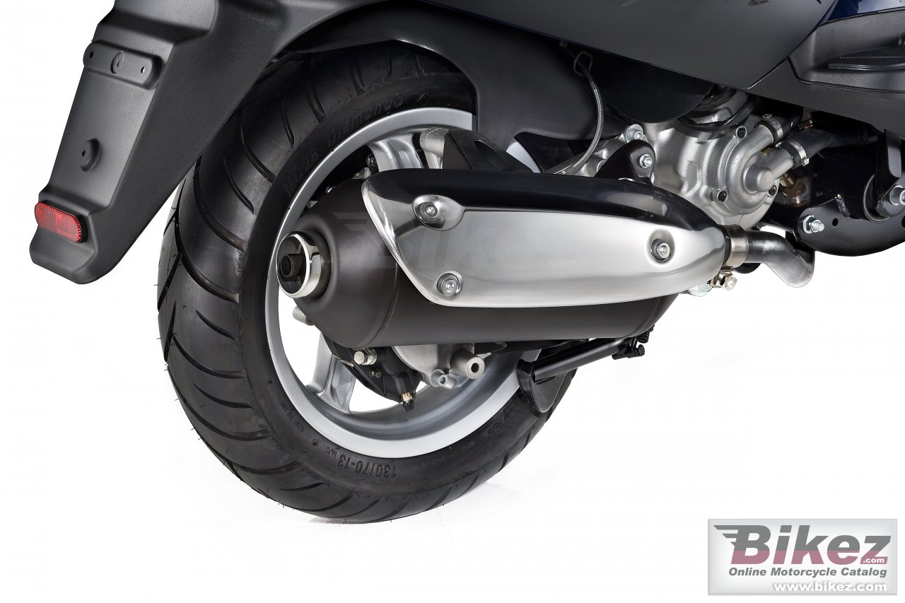 Thumbnail for Aprilia Atlantic 300 2012