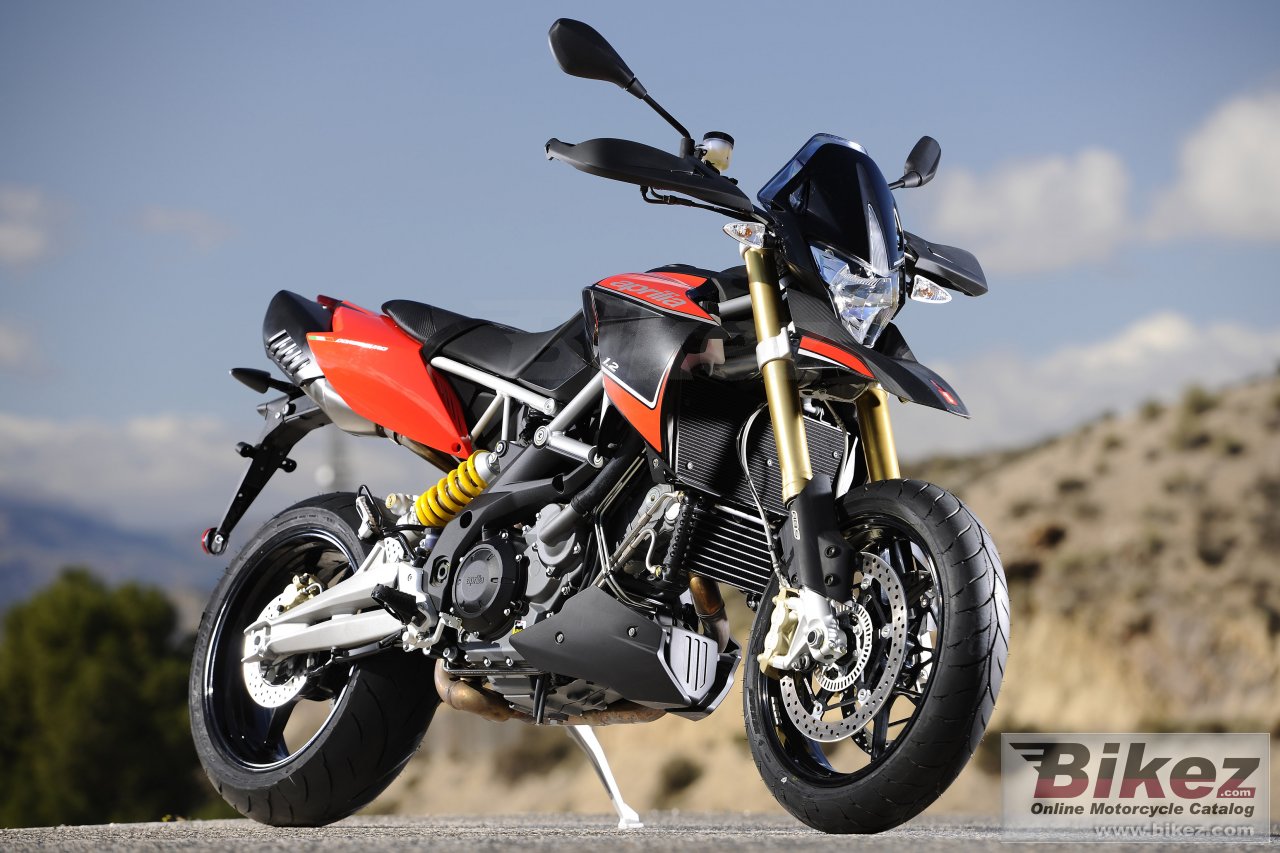 Thumbnail for Aprilia Dorsoduro 1200 2015