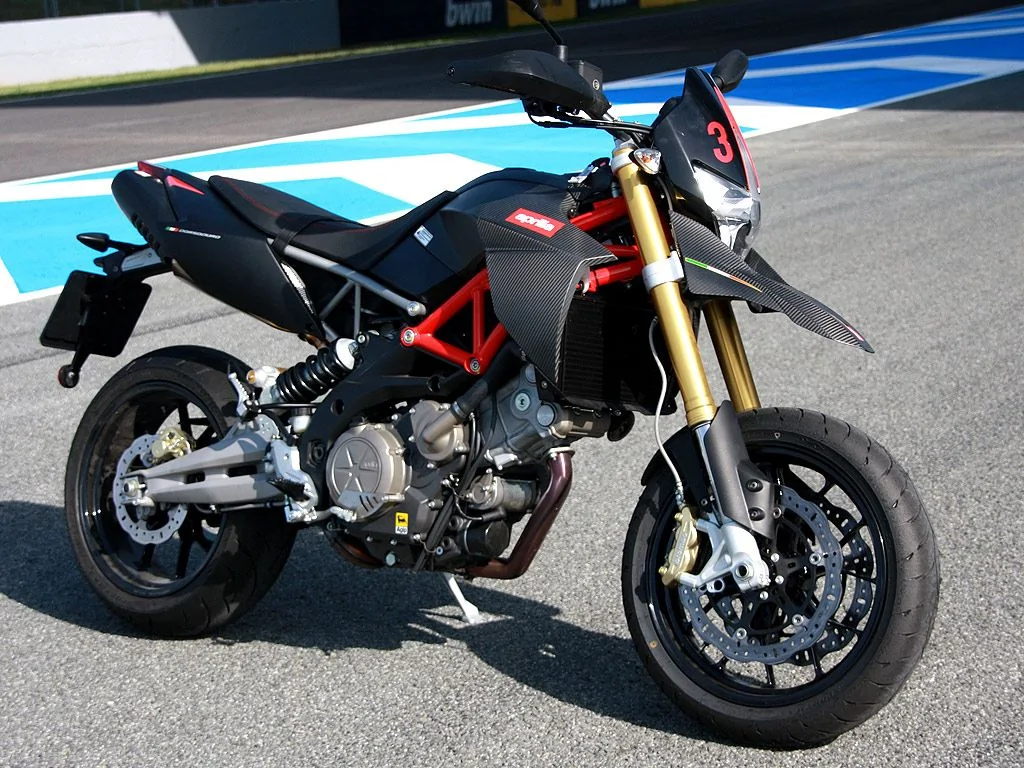 Thumbnail for Aprilia Dorsoduro 750 Factory 2011