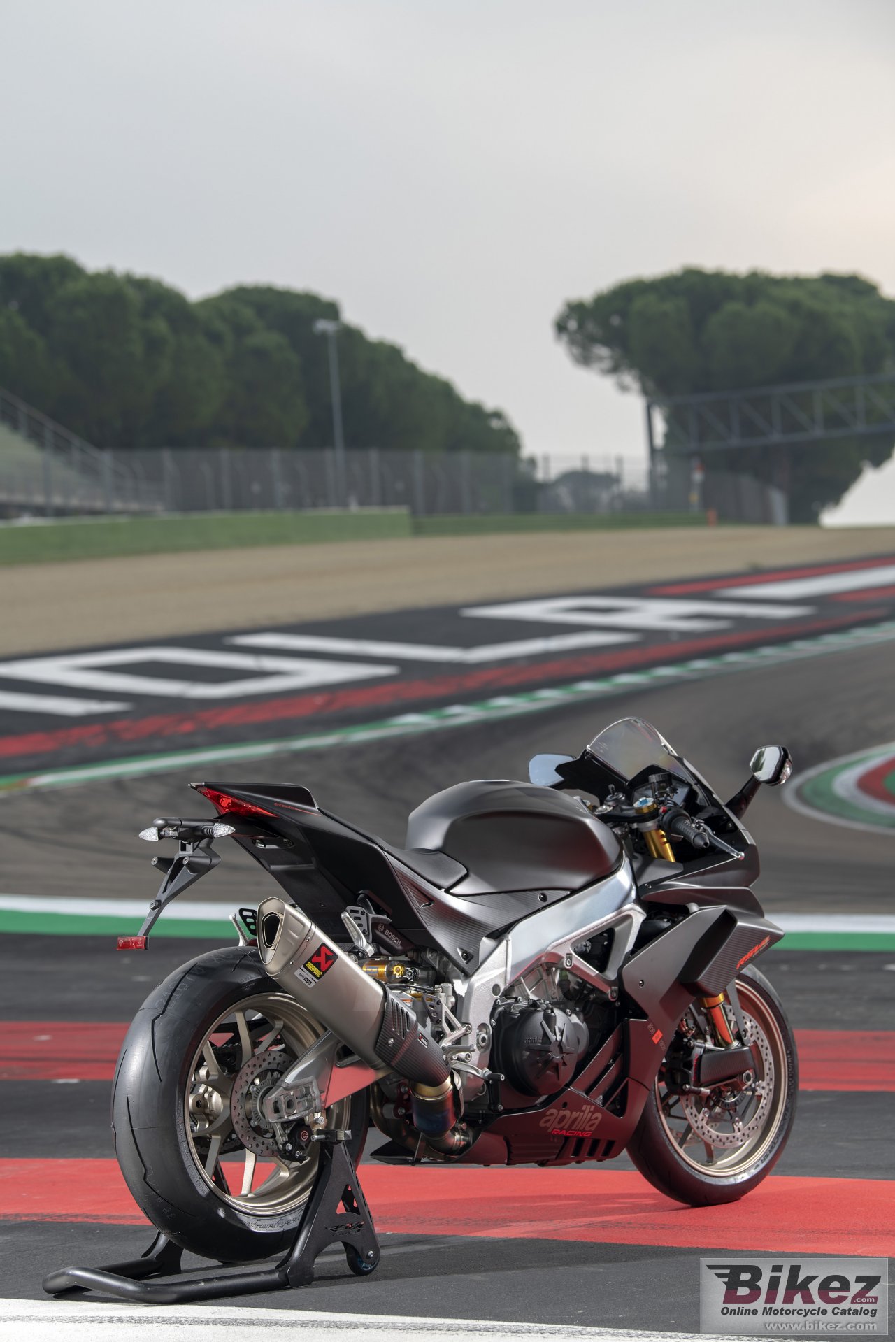 Thumbnail for Aprilia RSV4 1100 Factory 2019