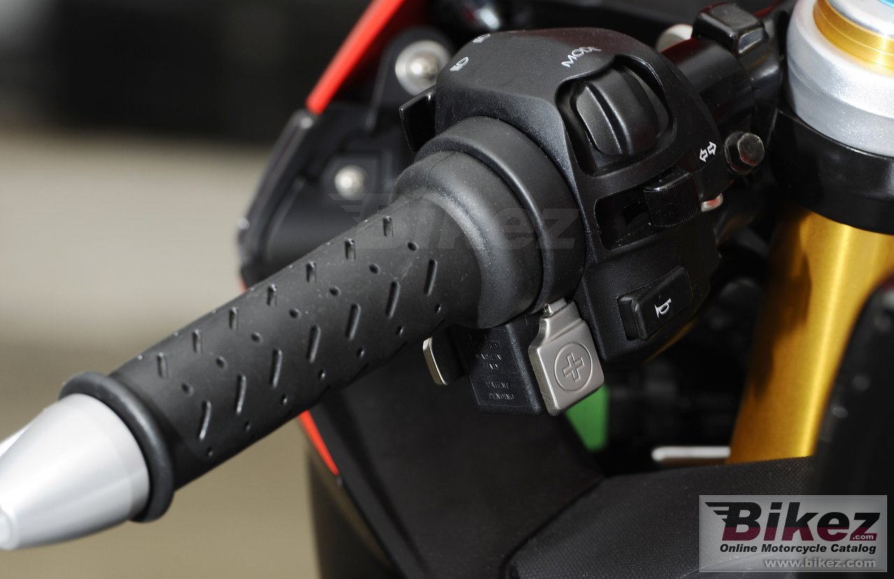 Thumbnail for Aprilia RSV4 Factory APRC SE 2011