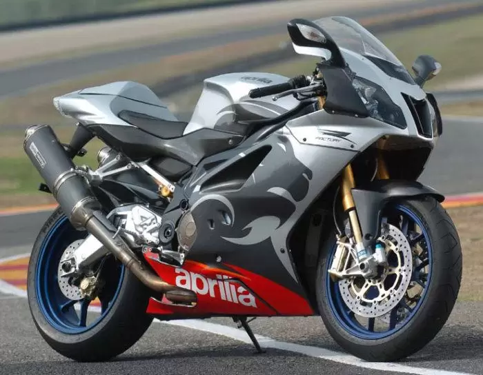 Thumbnail for Aprilia RSV 1000 R Factory 2005