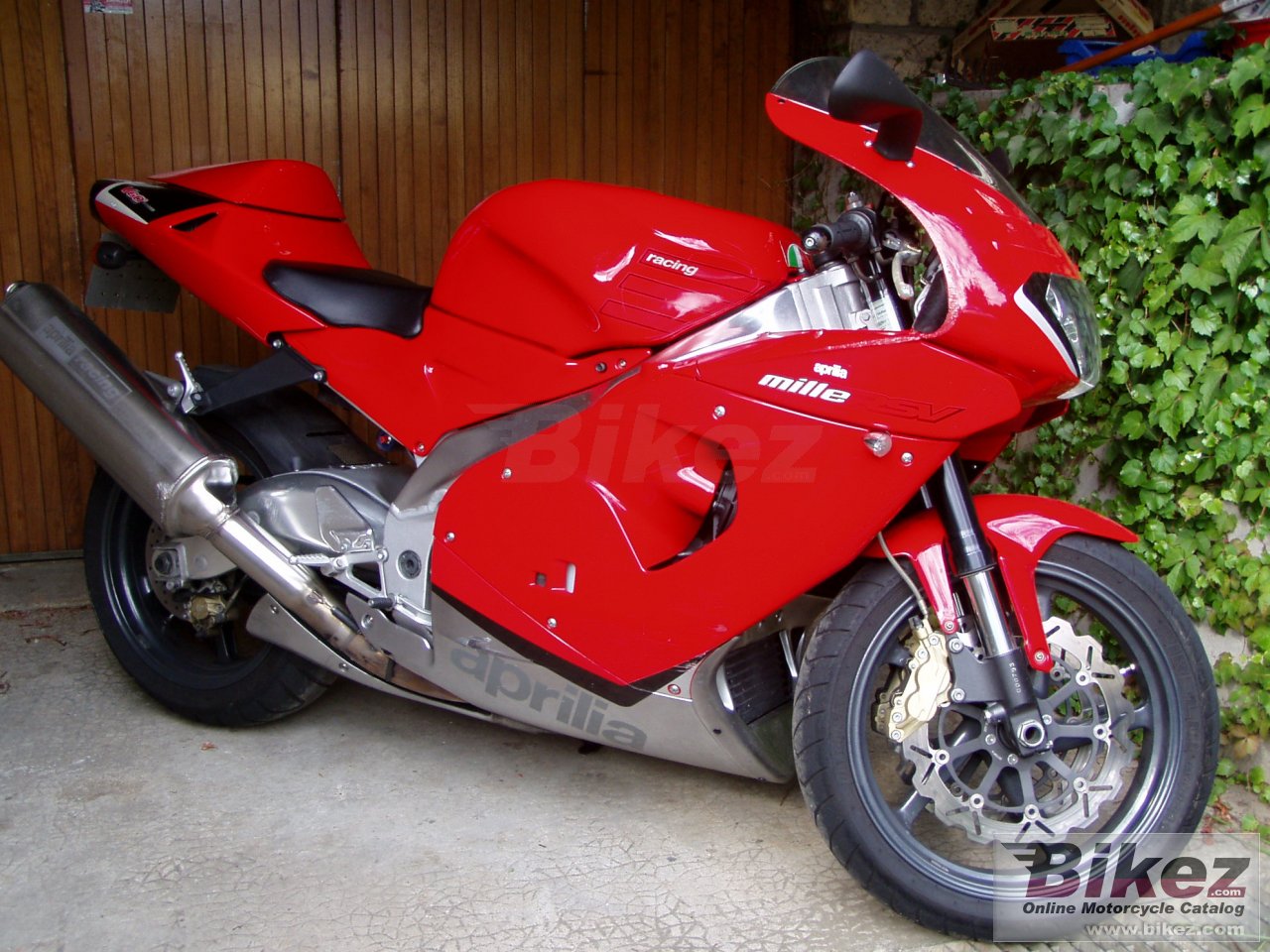 Thumbnail for Aprilia RSV Mille 2000