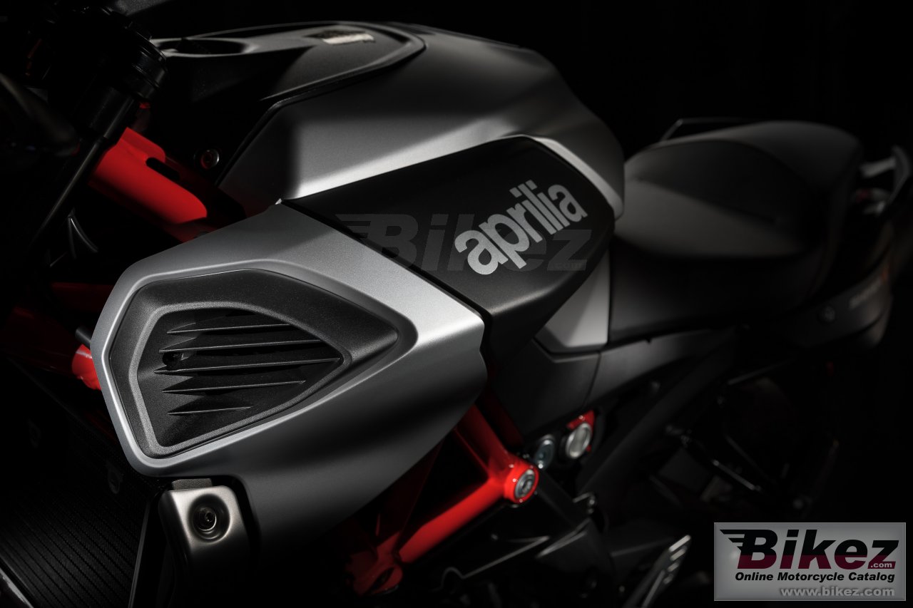 Thumbnail for Aprilia Shiver 900 2018
