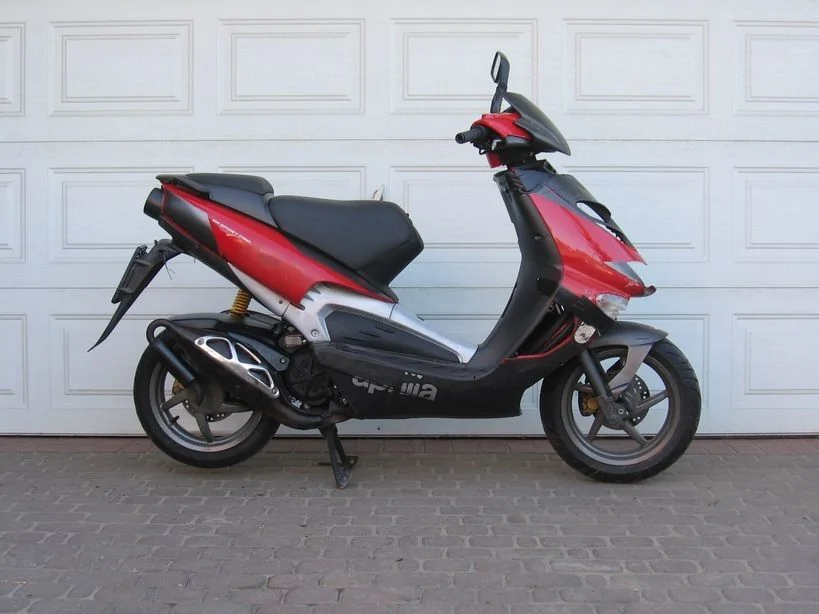 Thumbnail for Aprilia SR 50 2006