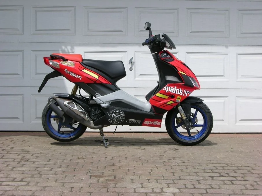 Thumbnail for Aprilia SR 50 R Factory 2007