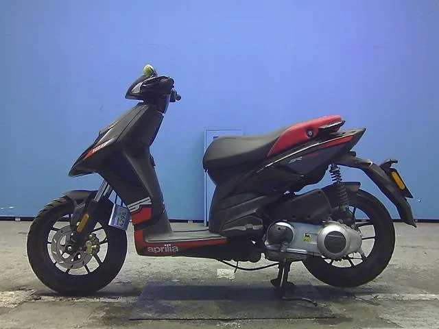 Thumbnail for Aprilia SR Motard 125 2020