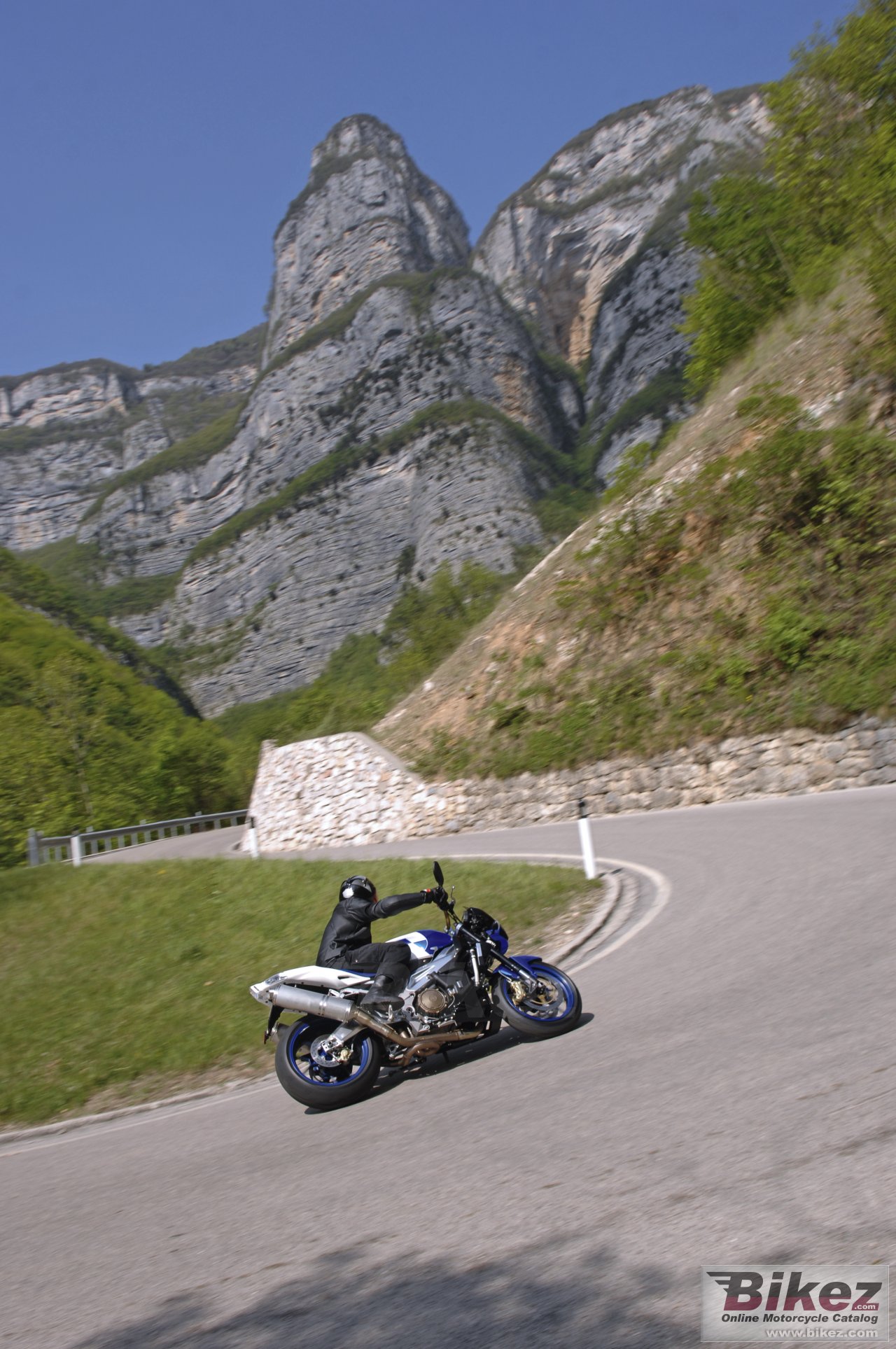 Thumbnail for Aprilia Tuono 1000 R 2011