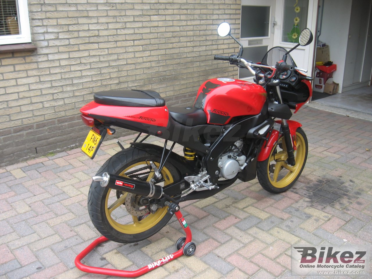 Thumbnail for Aprilia Tuono 50 2004