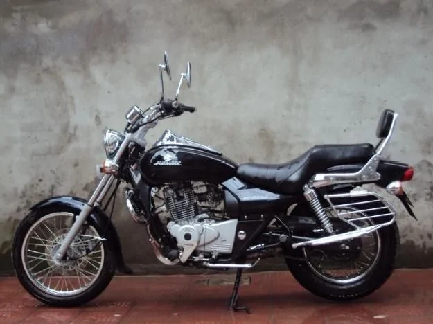 Bajaj Avenger