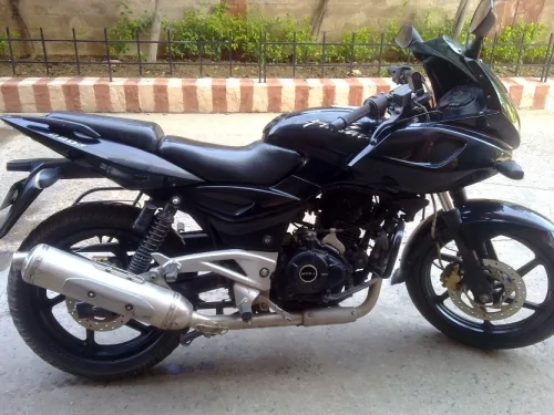 Bajaj Pulsar 220 F
