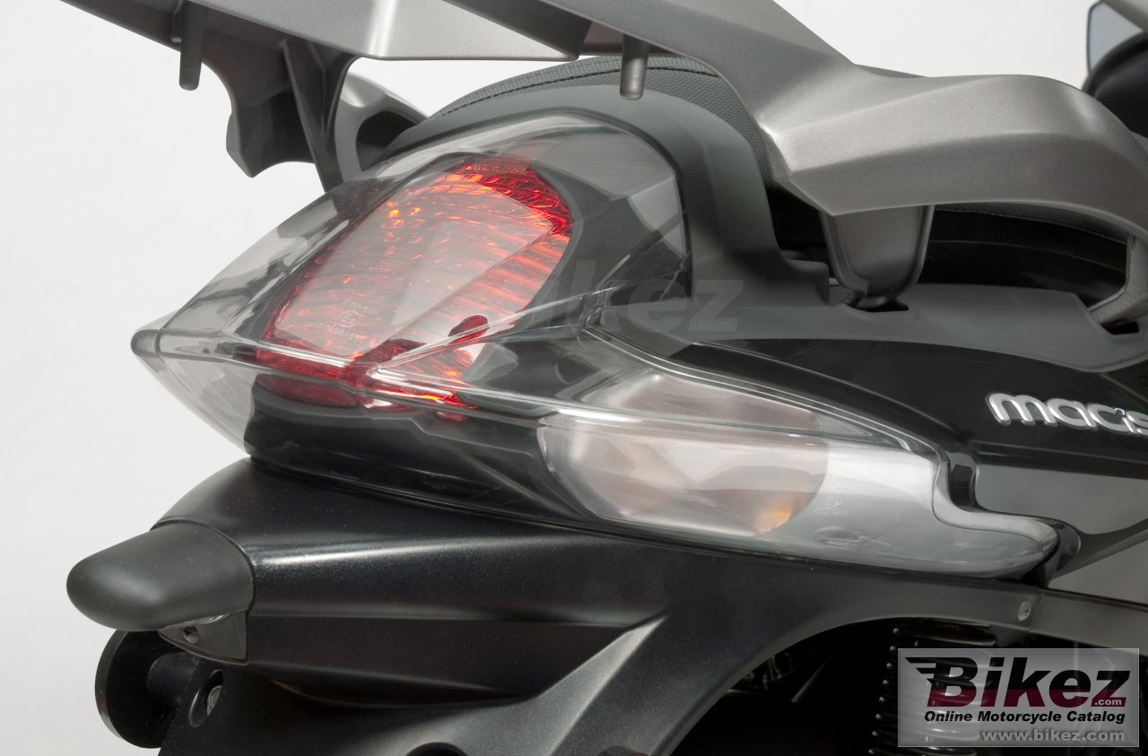 Thumbnail for Benelli Macis 150 2011