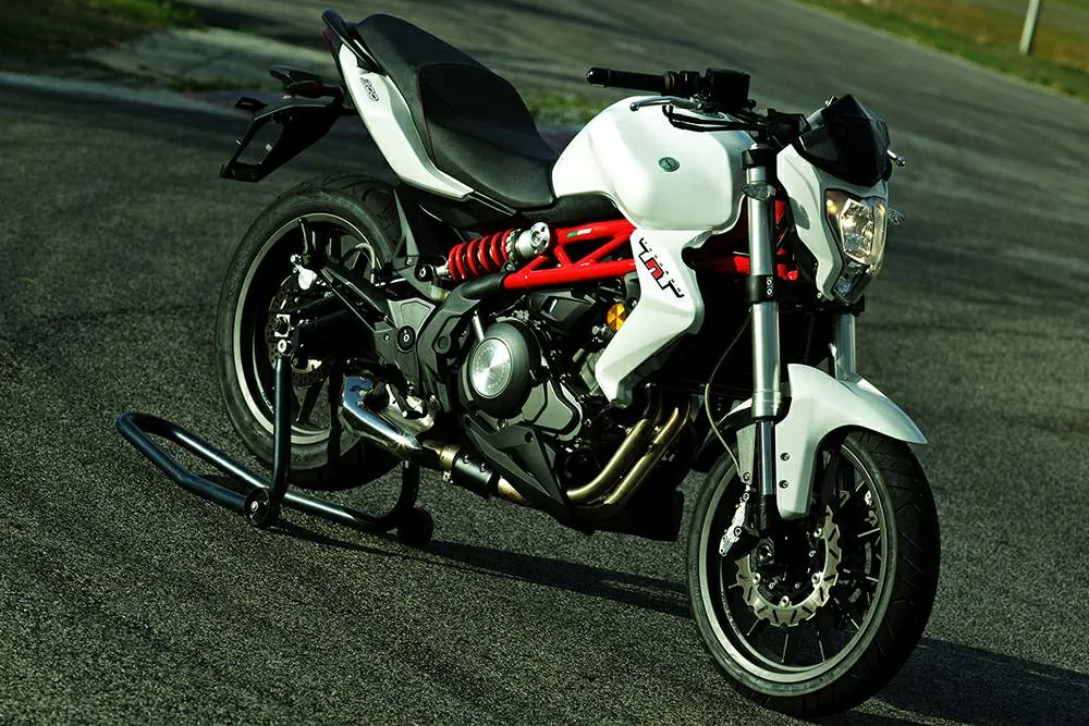 Thumbnail for Benelli TNT 300 2017