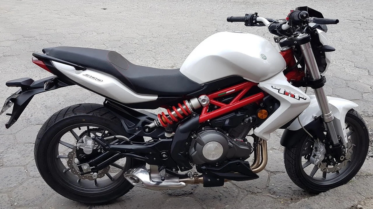 Thumbnail for Benelli TNT 300 2020