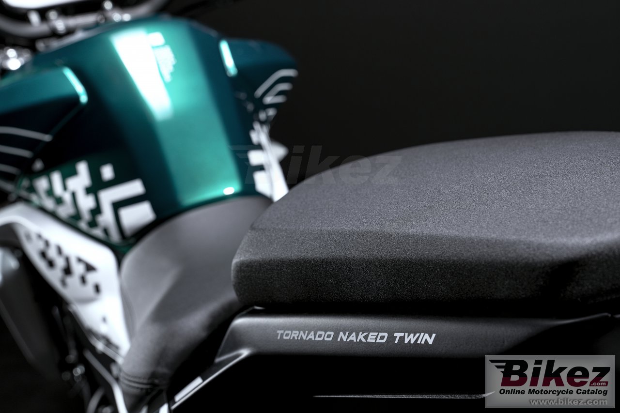 Thumbnail for Benelli Tornado Naked Twin 500 2023