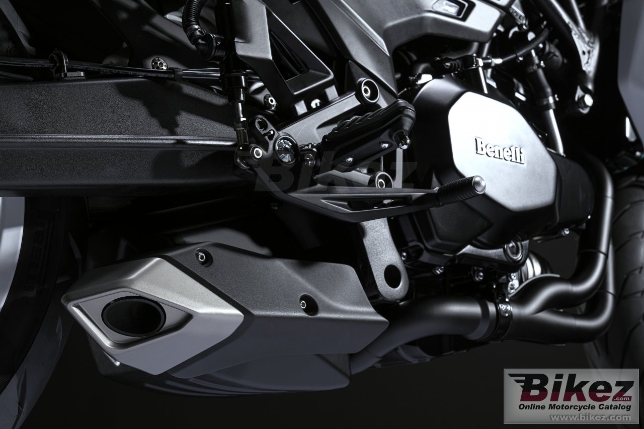 Thumbnail for Benelli Tornado Naked Twin 500 2023