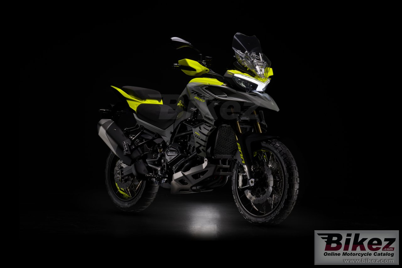Benelli TRK 800