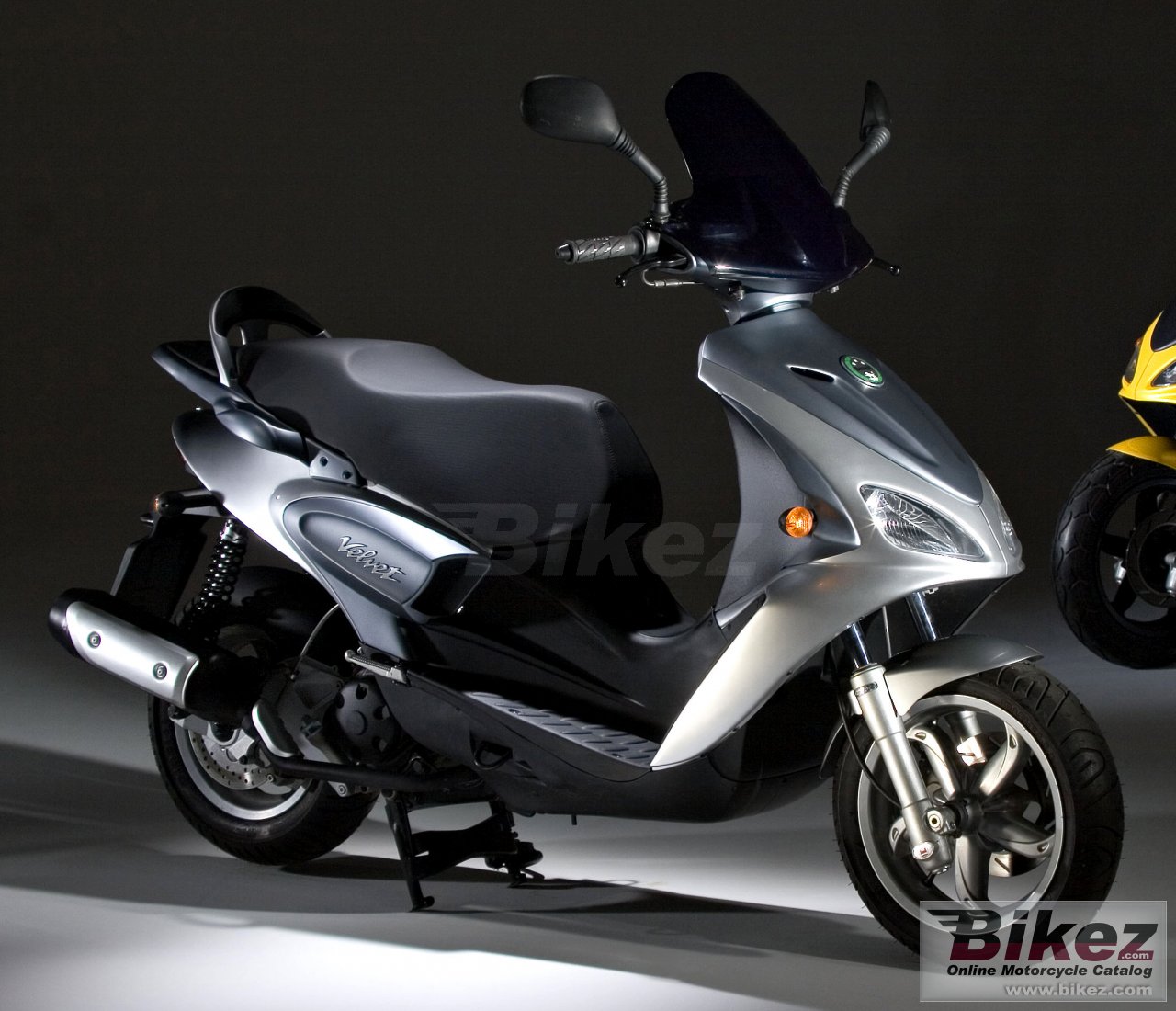 Benelli Velvet 150
