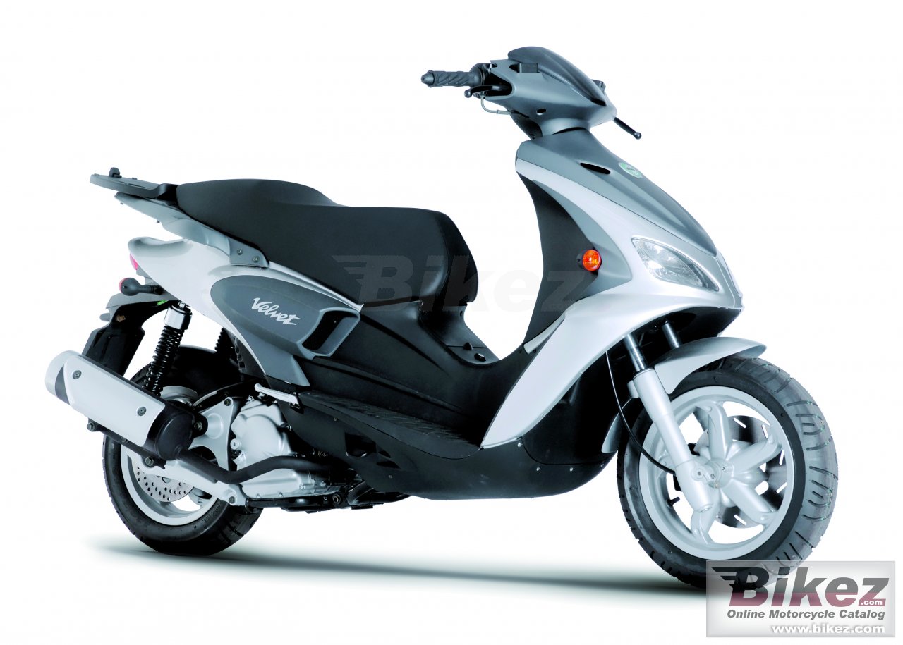 Benelli Velvet 150