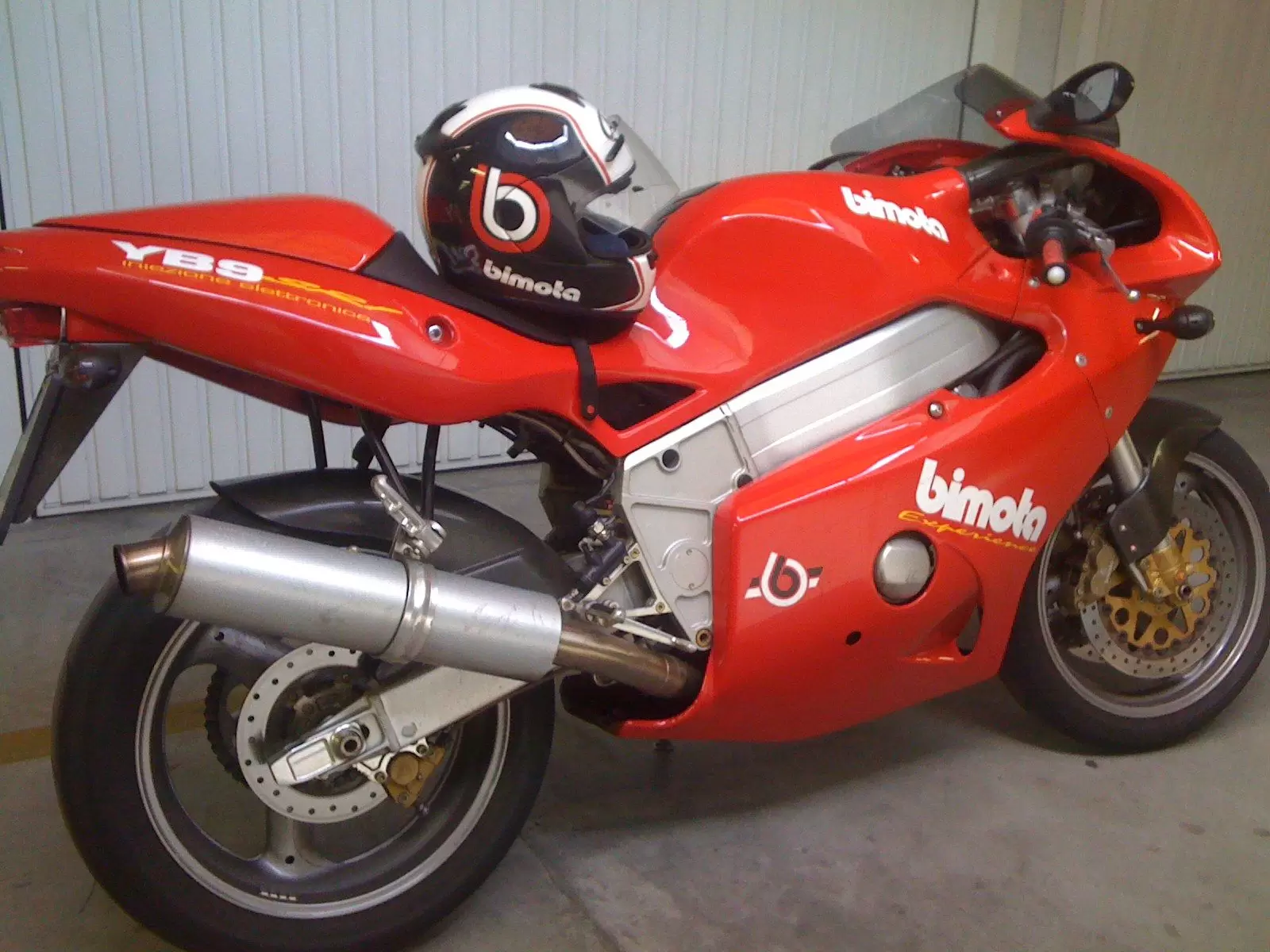 Bimota YB9 SR