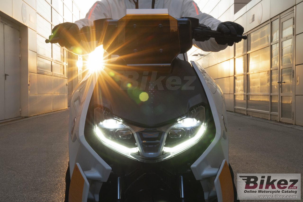 Thumbnail for BMW Definition CE 04 2021