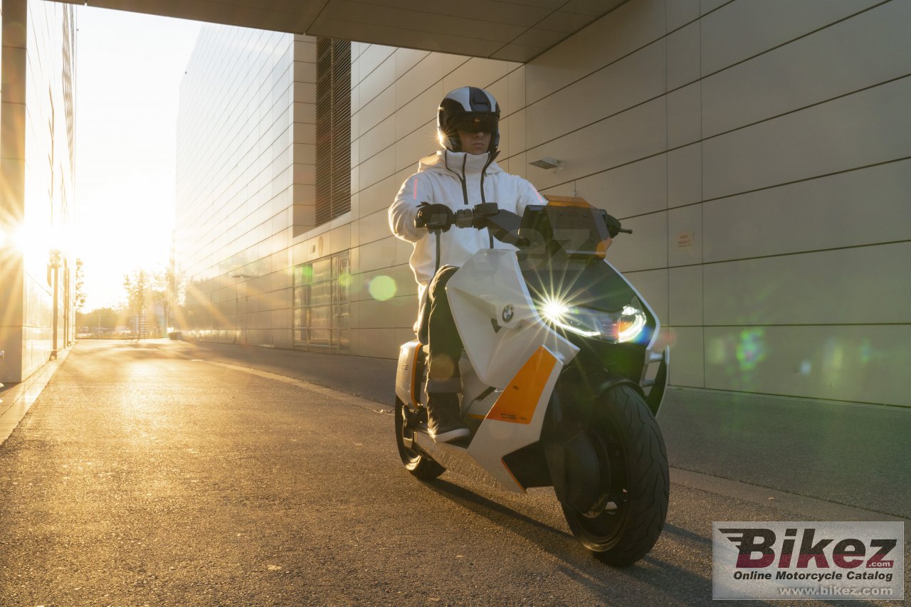 Thumbnail for BMW Definition CE 04 2021