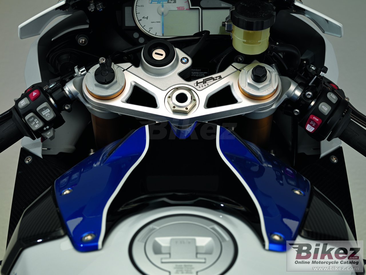 Thumbnail for BMW HP4 2015
