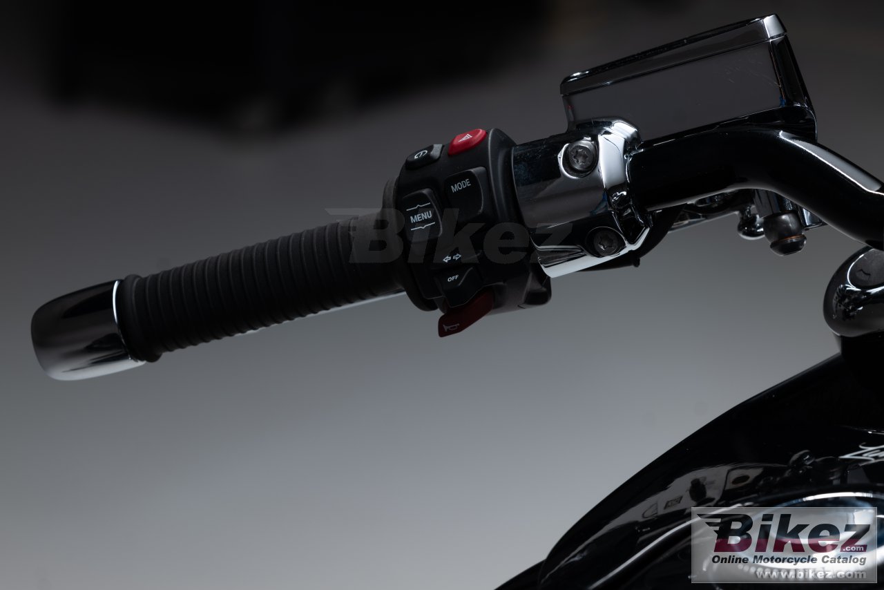 Thumbnail for BMW R 18 Custom 2021