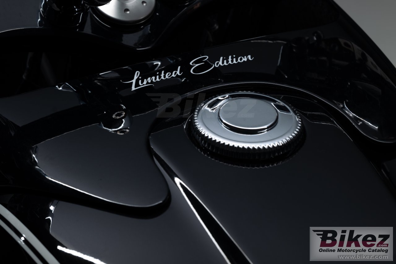Thumbnail for BMW R 18 Custom 2021
