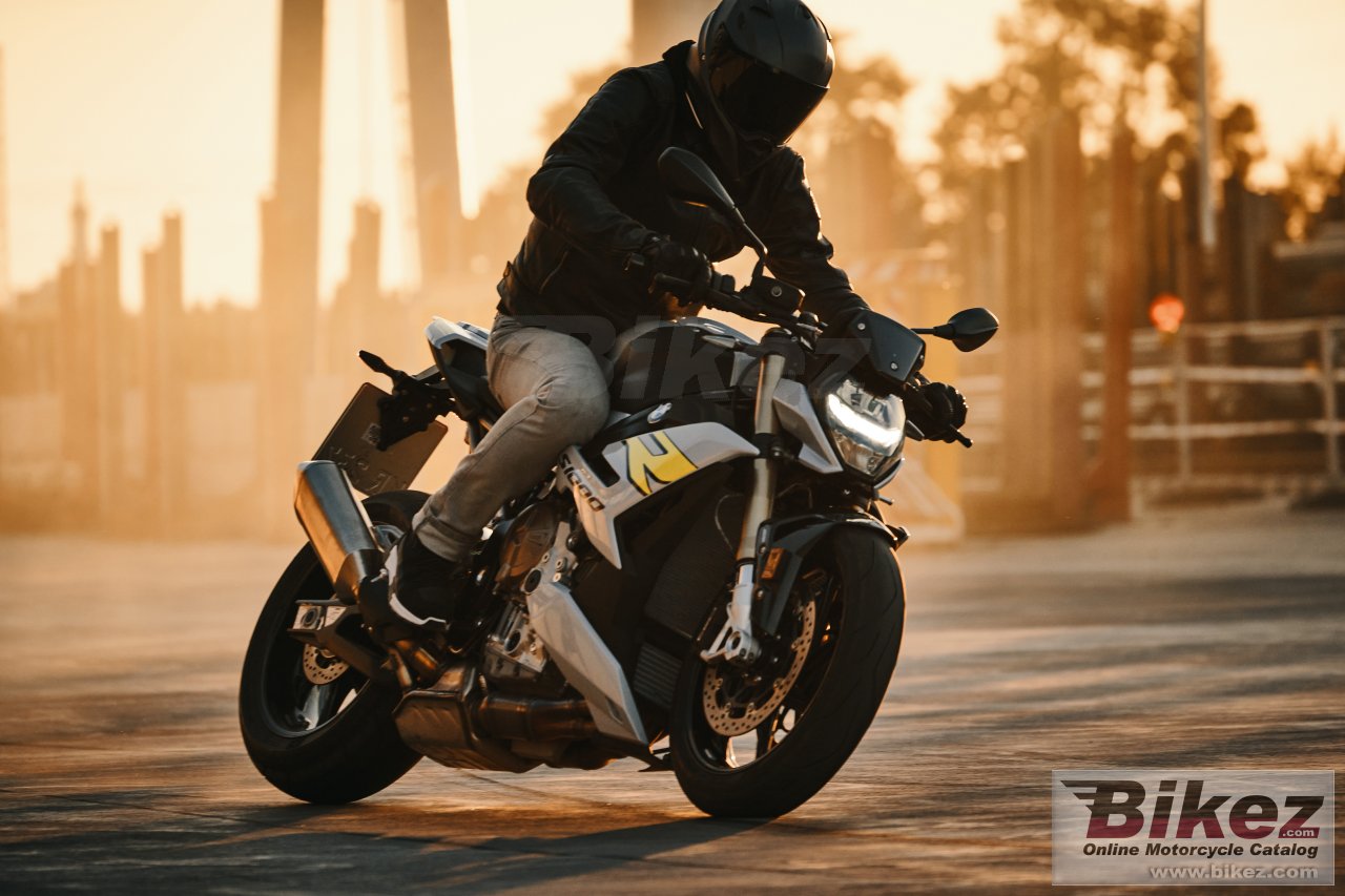Thumbnail for BMW S 1000 R 2021
