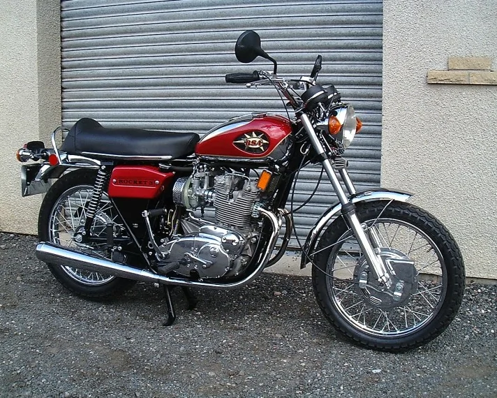 BSA A 75 Rocket 3