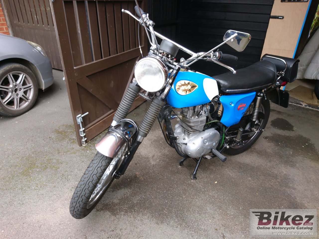 BSA B25 Starfire