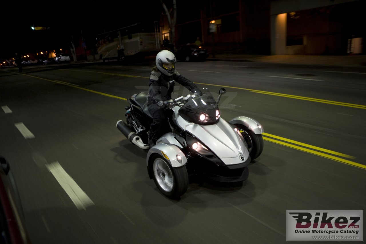 Thumbnail for Can-Am Spyder Roadster 2008