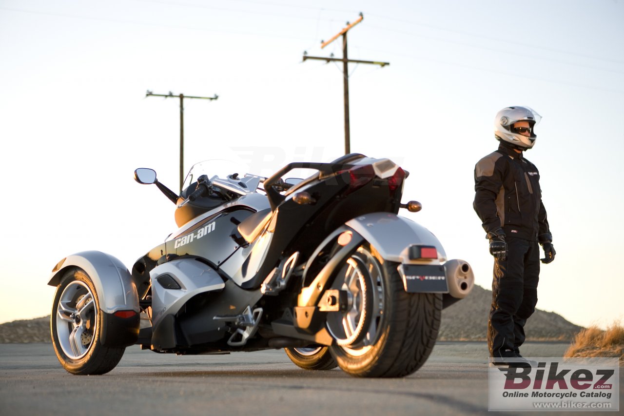 Thumbnail for Can-Am Spyder Roadster 2008