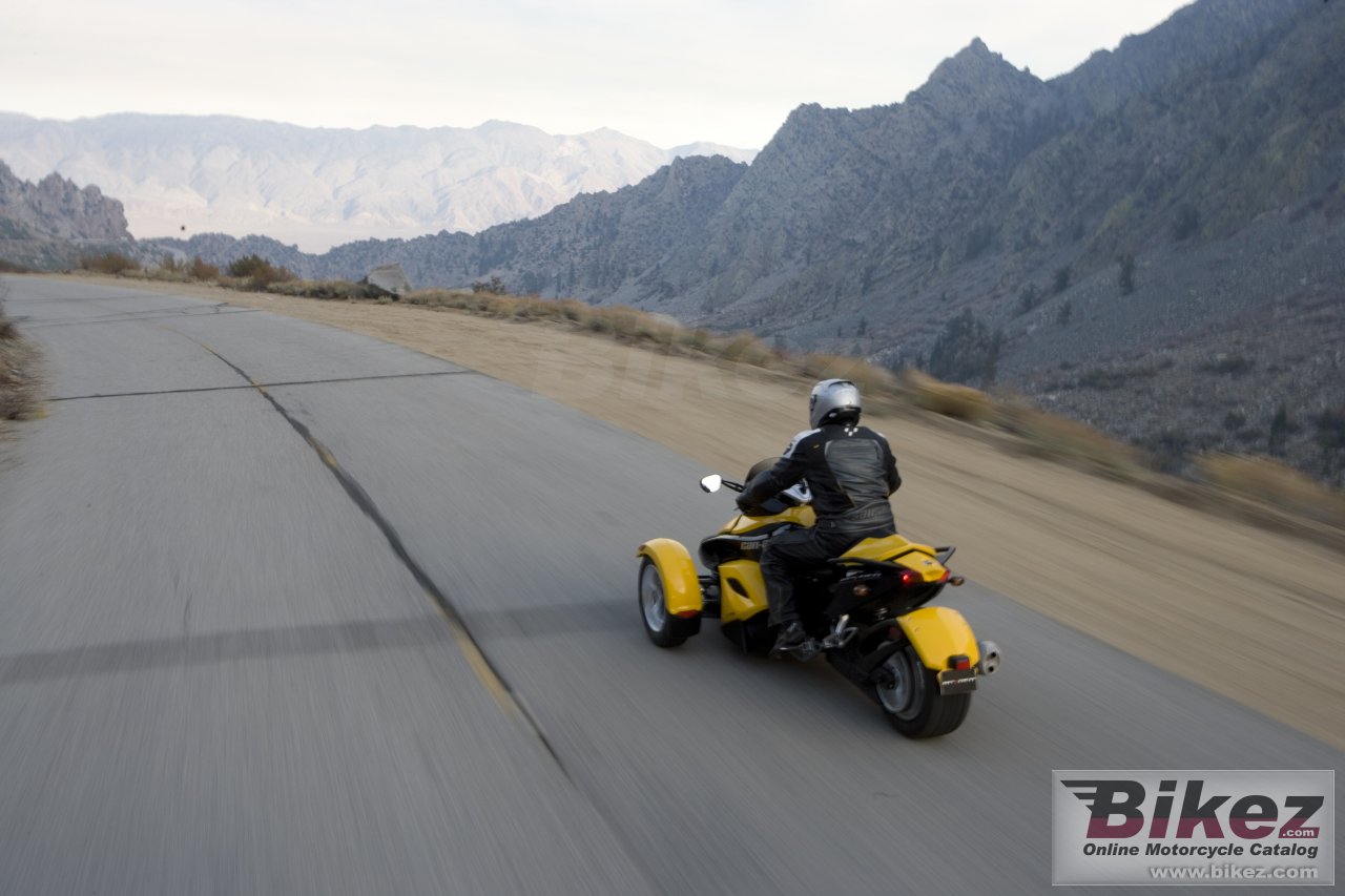 Thumbnail for Can-Am Spyder Roadster 2008