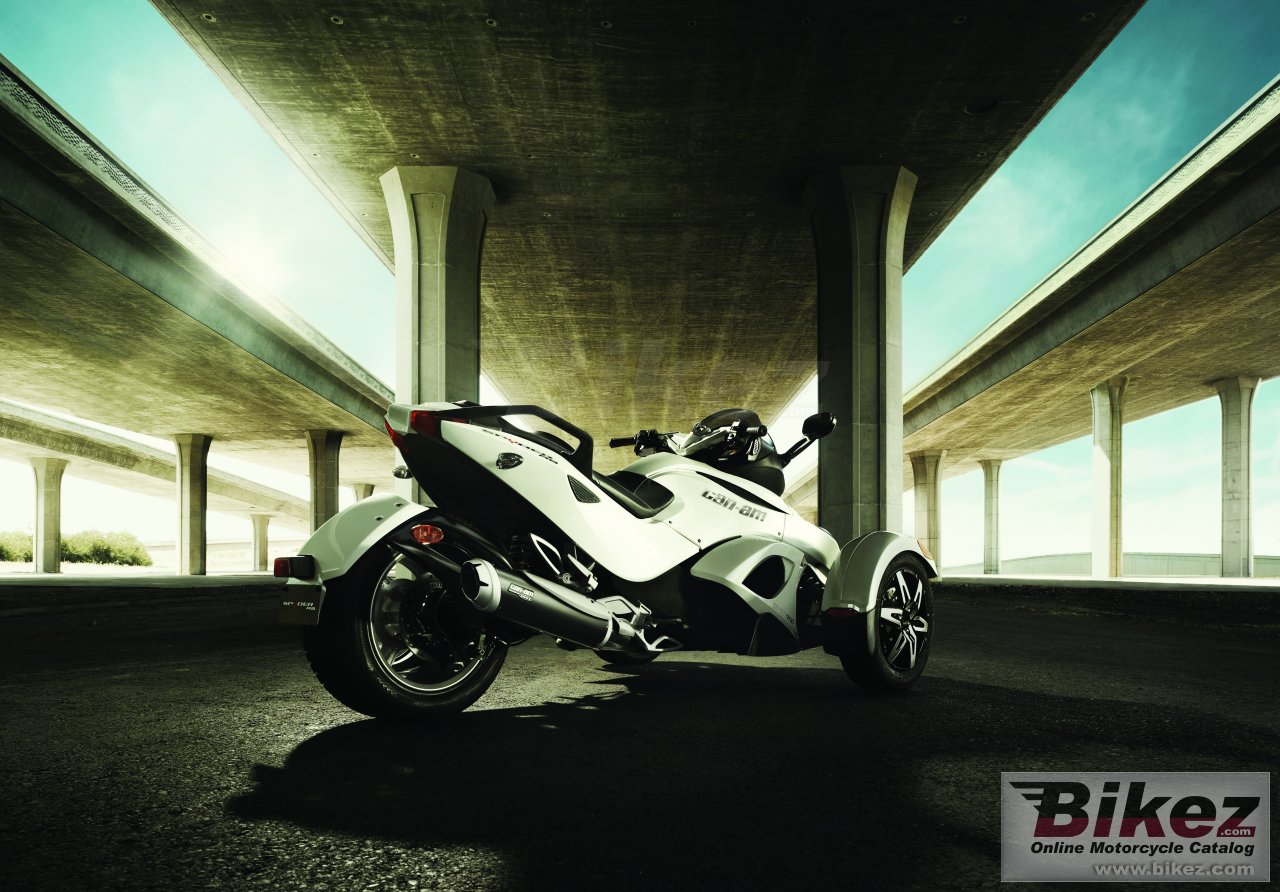 Thumbnail for Can-Am Spyder Roadster RS 2011