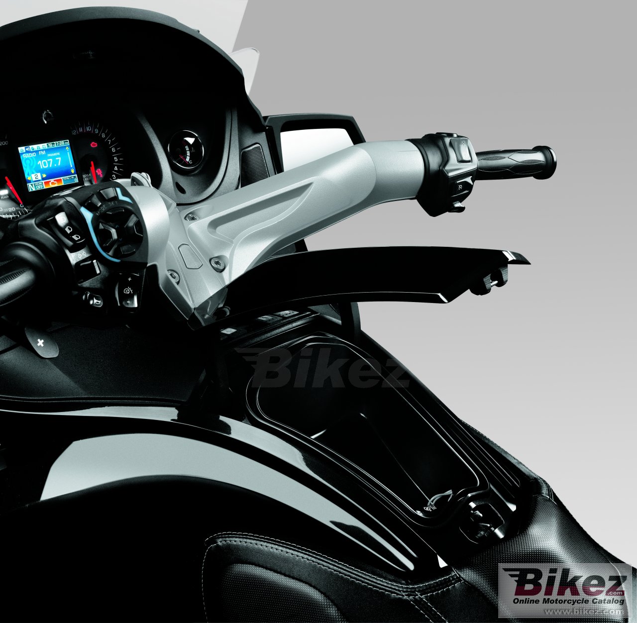 Thumbnail for Can-Am Spyder RT 2010