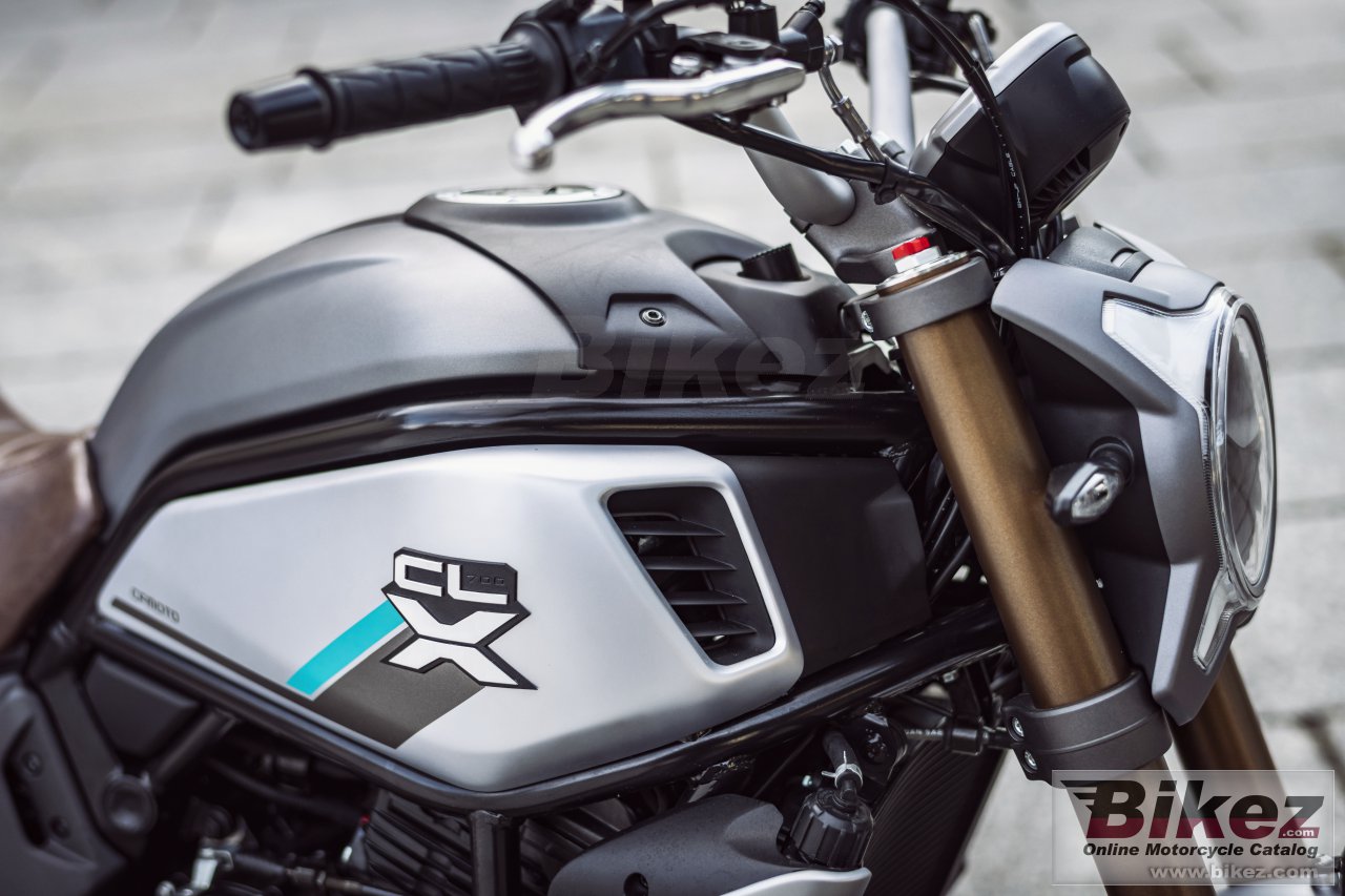 Thumbnail for CF Moto 700 CL-X Heritage 2022