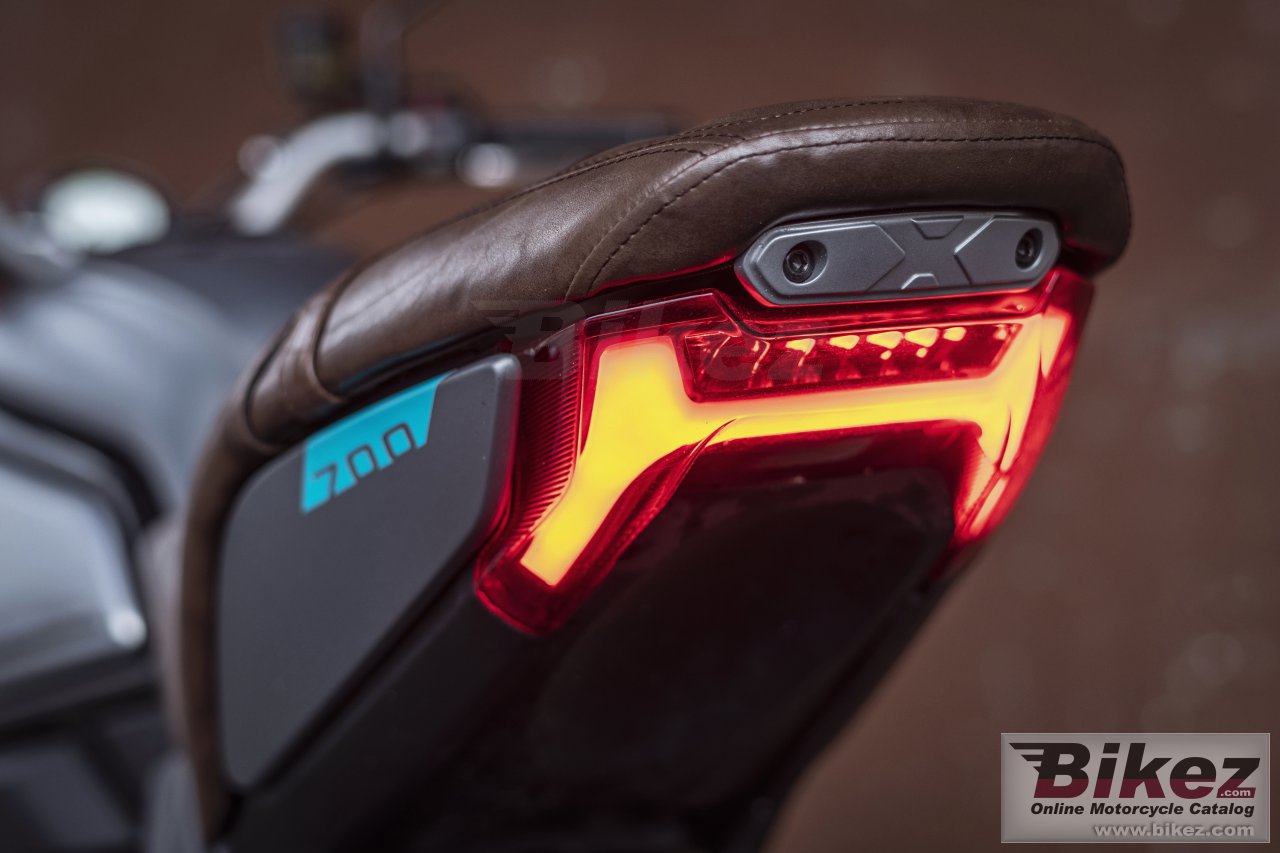 Thumbnail for CF Moto 700 CL-X Heritage 2022