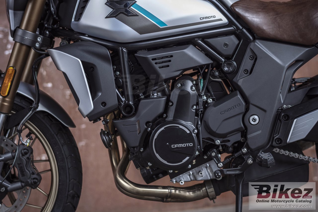 Thumbnail for CF Moto 700 CL-X Heritage 2022