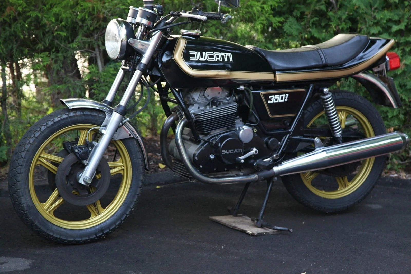 Thumbnail for Ducati 350 GTV 1978