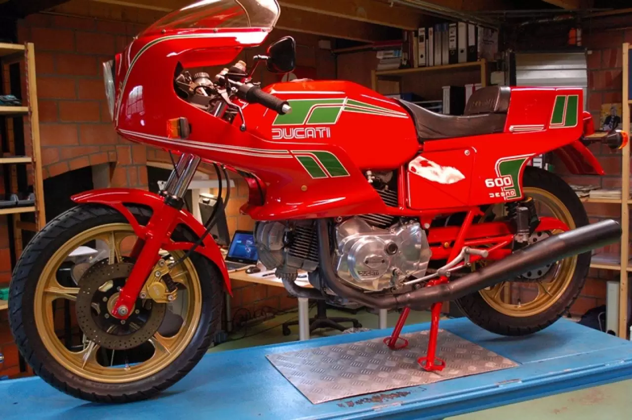 Thumbnail for Ducati 600 SL Pantah 1984