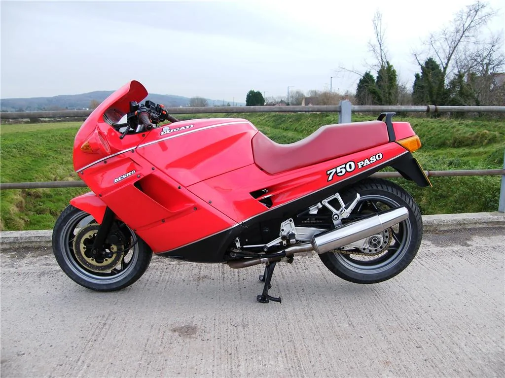 Ducati 750 Paso