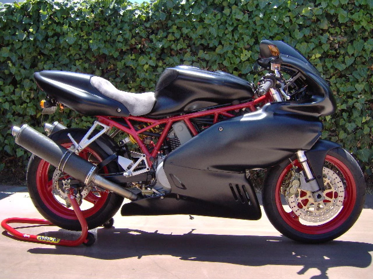 Thumbnail for Ducati 750 Supersport 2001