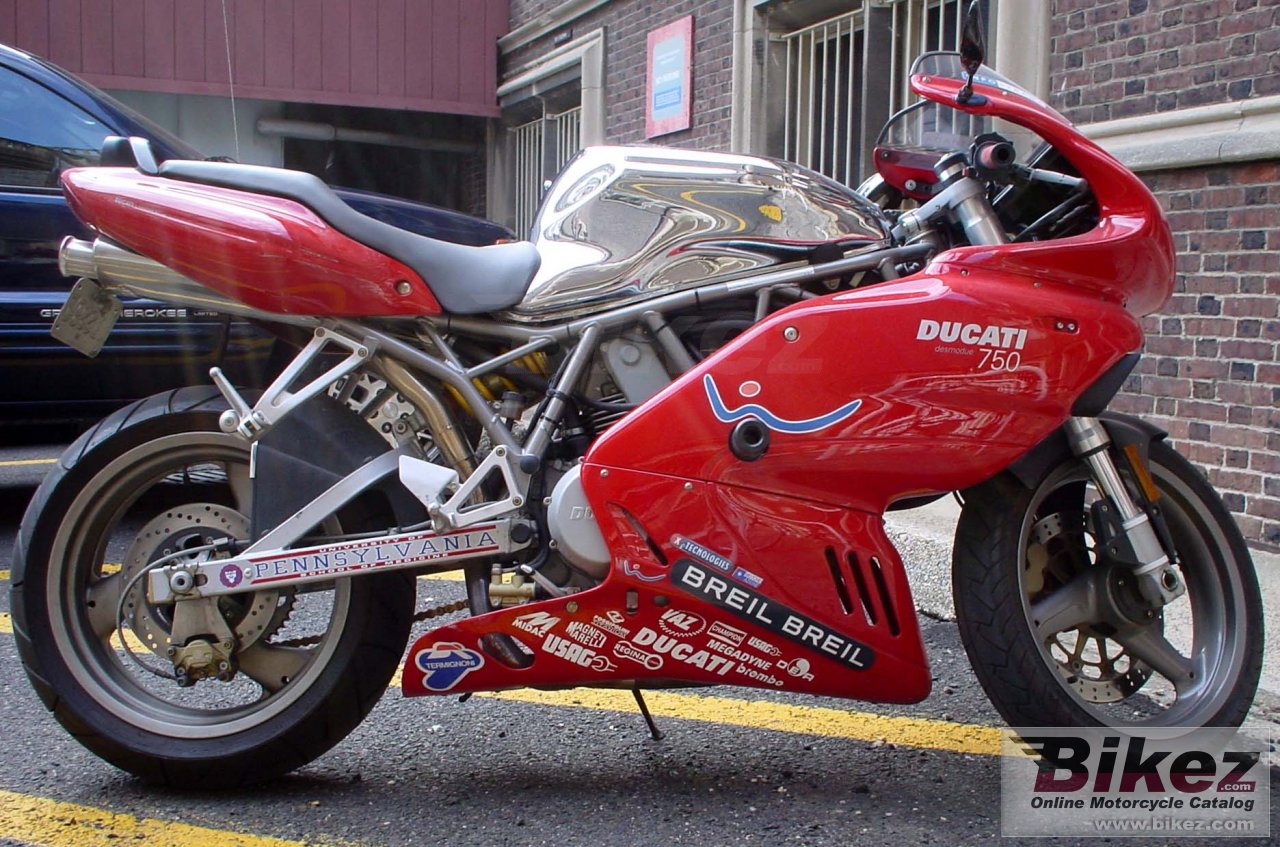 Ducati 750 Supersport 2001