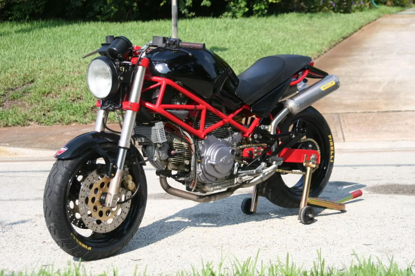 Ducati 900 Monster
